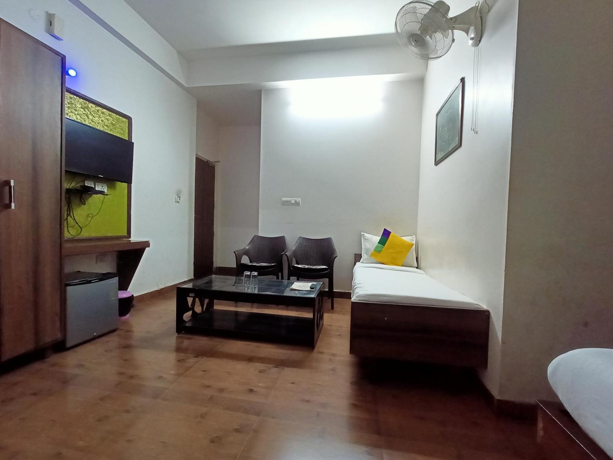 Hotel Global Inn -1 Km From Railway Station - Lift Food And Free Parking Lucknow Extérieur photo