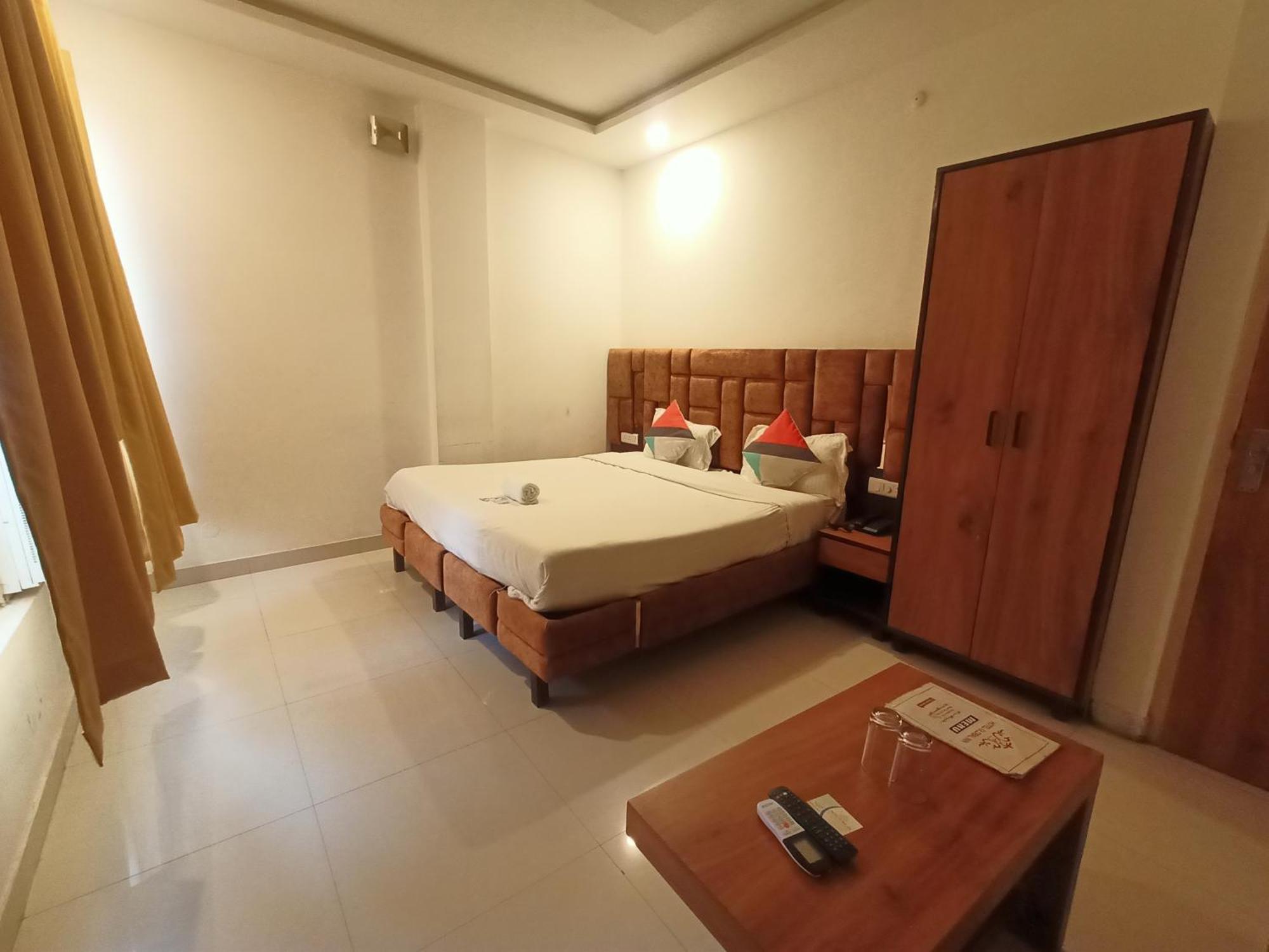 Hotel Global Inn -1 Km From Railway Station - Lift Food And Free Parking Lucknow Extérieur photo