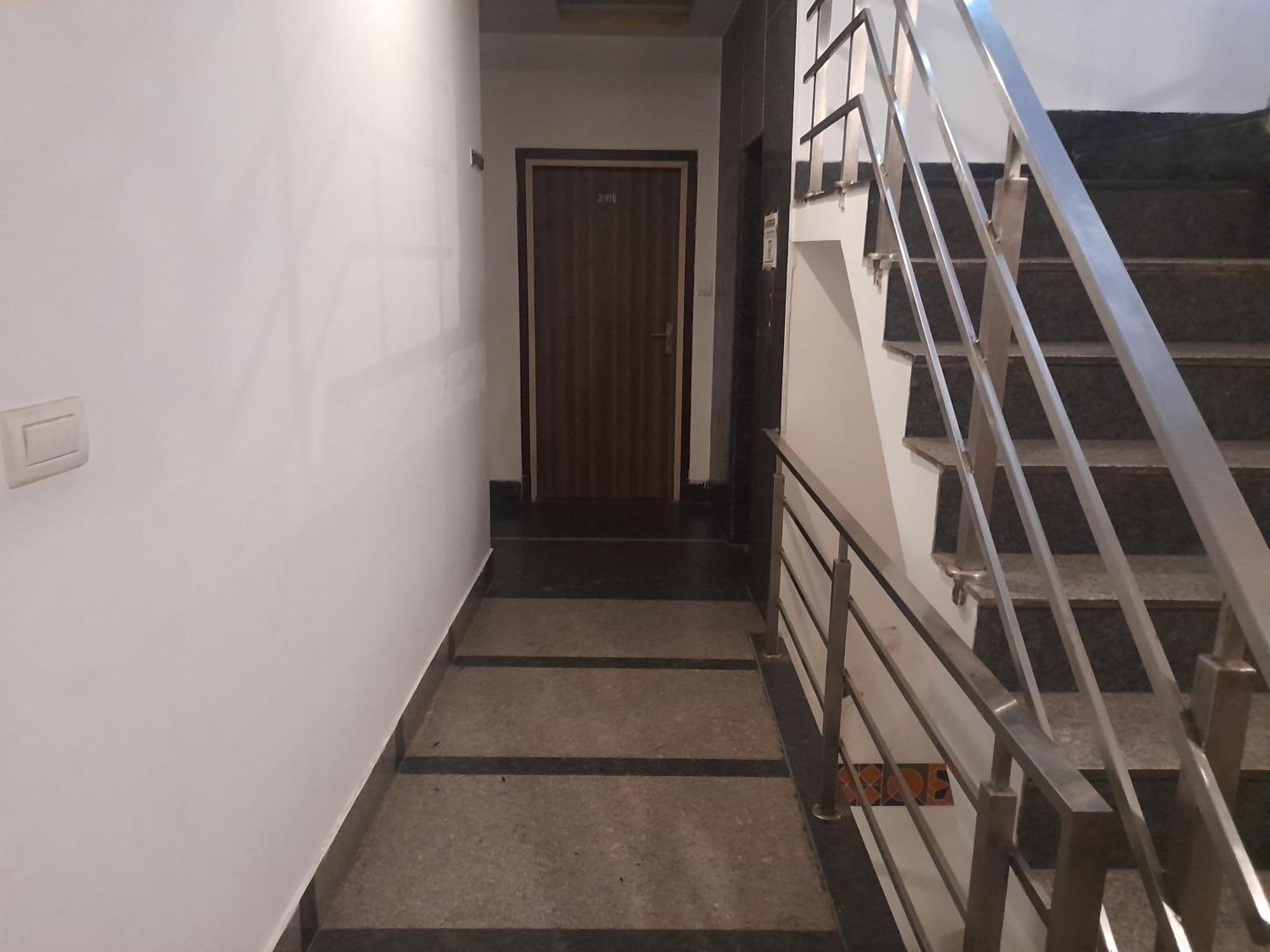 Hotel Global Inn -1 Km From Railway Station - Lift Food And Free Parking Lucknow Extérieur photo
