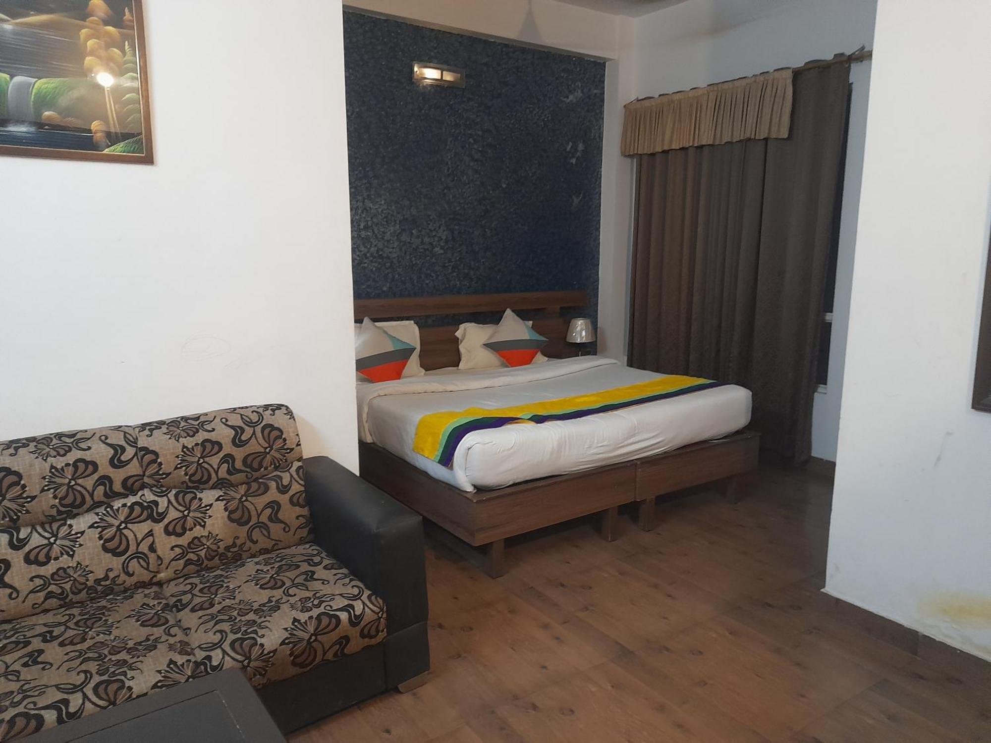 Hotel Global Inn -1 Km From Railway Station - Lift Food And Free Parking Lucknow Extérieur photo