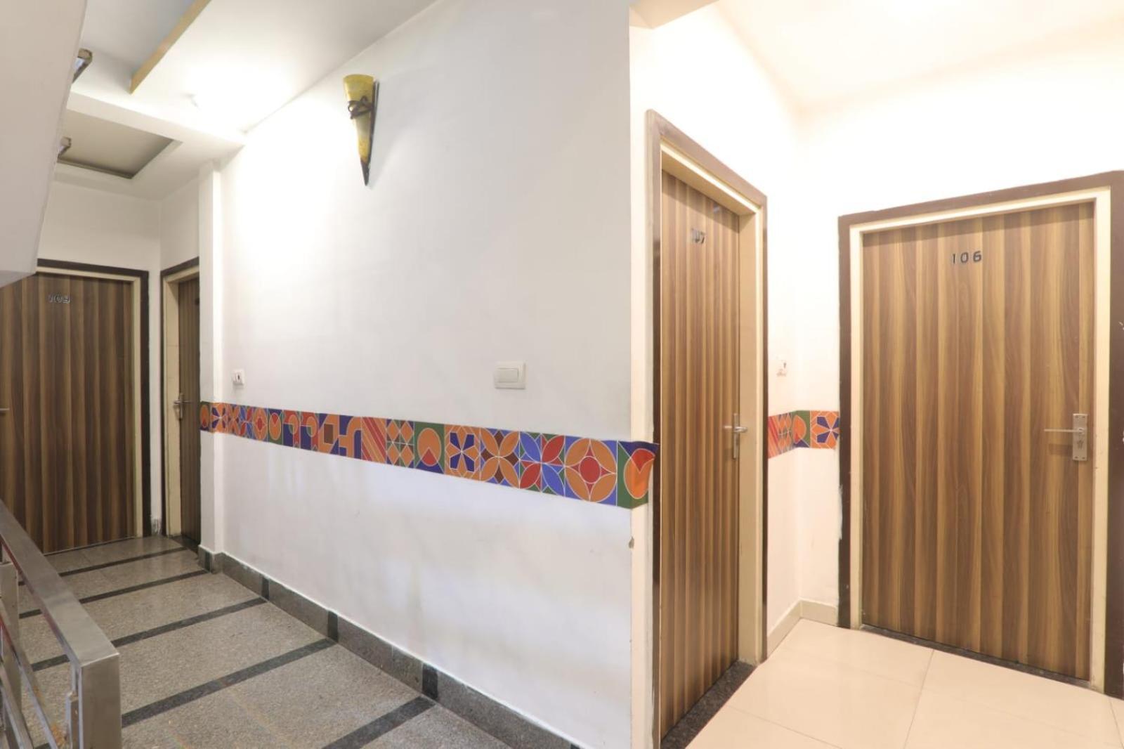 Hotel Global Inn -1 Km From Railway Station - Lift Food And Free Parking Lucknow Extérieur photo